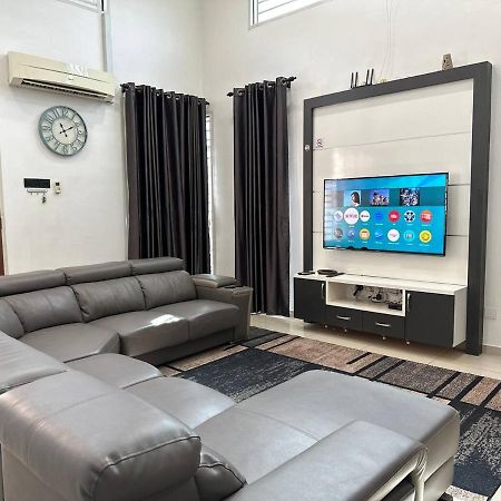 Bandar Melaka Family Bungalow Private Pool Bbq Wifi Netflix 外观 照片
