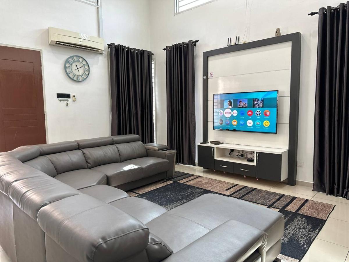 Bandar Melaka Family Bungalow Private Pool Bbq Wifi Netflix 外观 照片