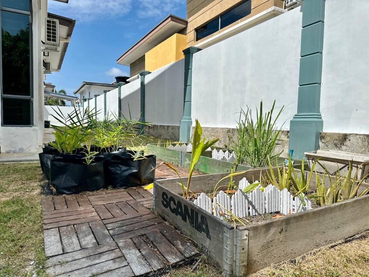 Bandar Melaka Family Bungalow Private Pool Bbq Wifi Netflix 外观 照片
